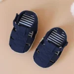 Nehodajuće teget bebi sandalice