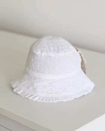 Beli rupičasti šešir Jungle