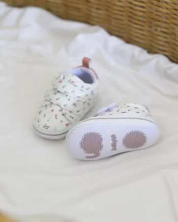 Nehodajuće patike cvetne bele Jungle