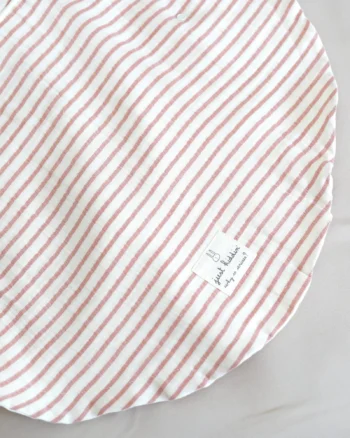 Muslin pončo na roze prugice Just Kiddin